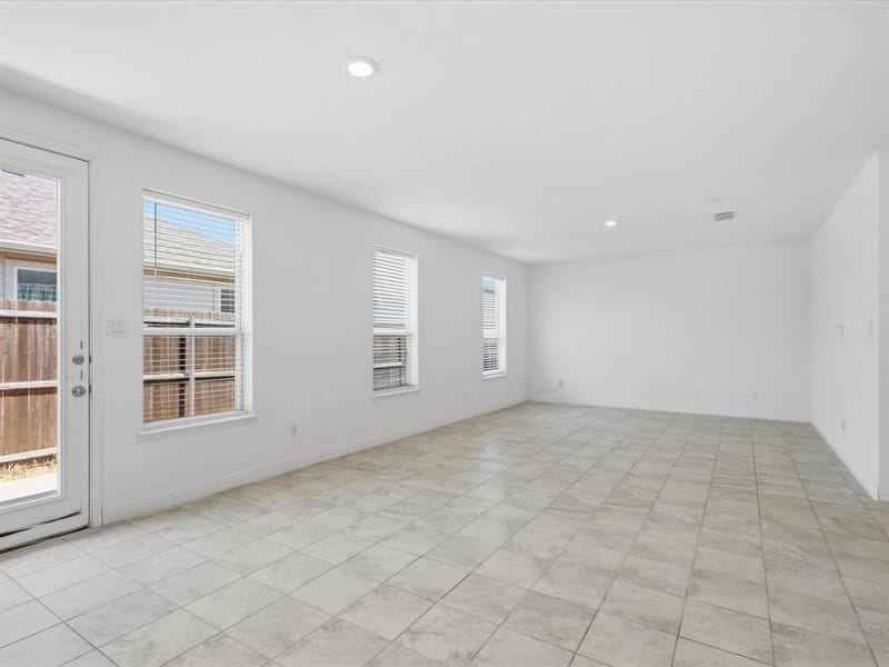 10236 Fox Springs Drive, Fort Worth TX 76131 - Photo 10