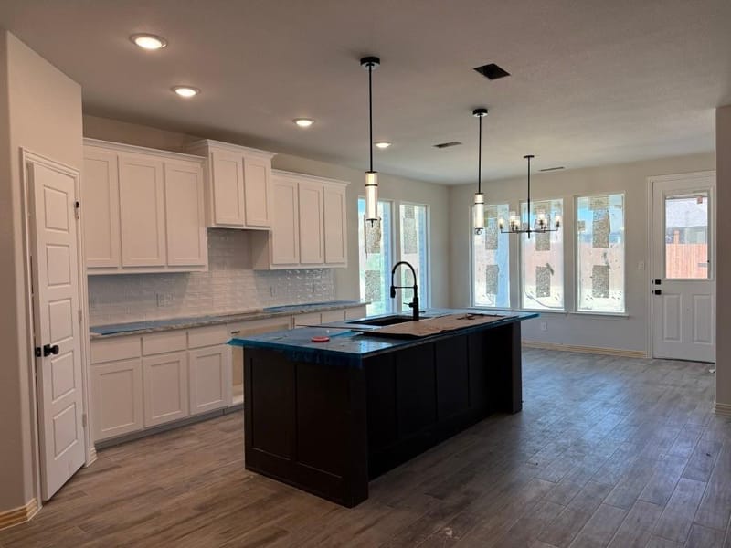 532 Waterford Park Boulevard, Weatherford TX 76087 - Photo 4