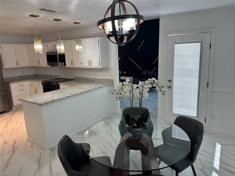 841 Collins Boulevard, Cedar Hill TX 75104 - Photo 9