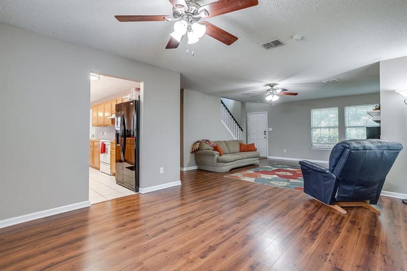 332 Sunset Oaks Drive, Fort Worth TX 76112 - Photo 12