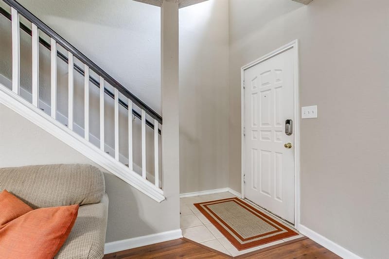 332 Sunset Oaks Drive, Fort Worth TX 76112 - Photo 5