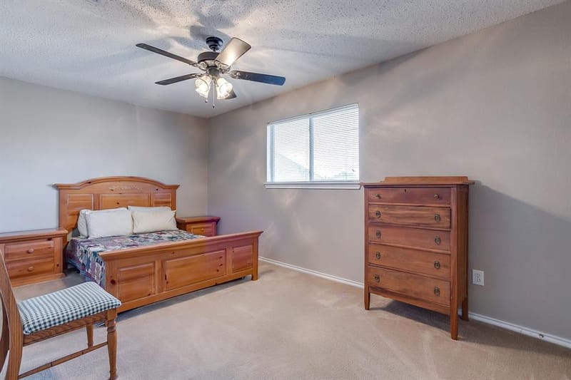 332 Sunset Oaks Drive, Fort Worth TX 76112 - Photo 30