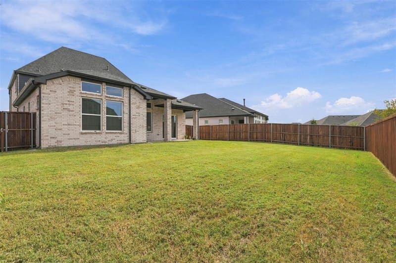 16917 Leatherflower Boulevard, Justin TX 76247 - Photo 23