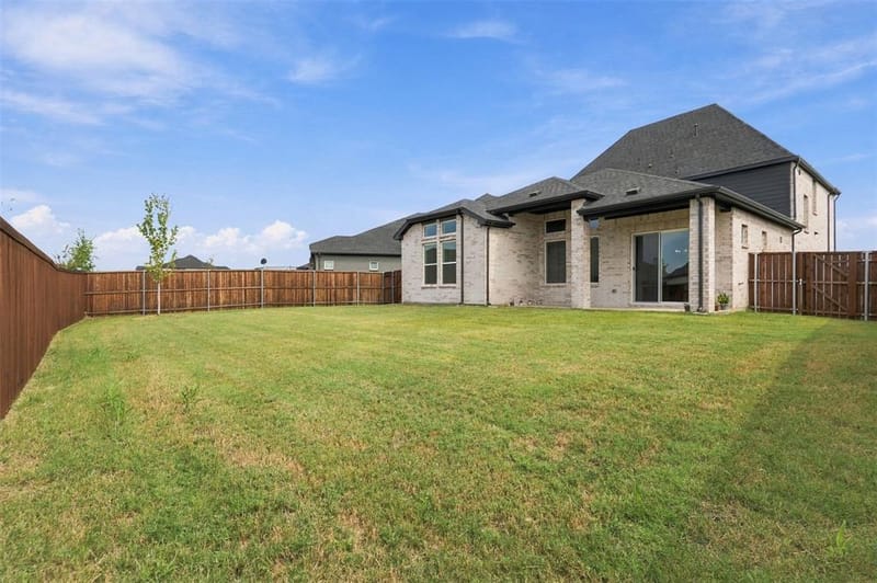 16917 Leatherflower Boulevard, Justin TX 76247 - Photo 22