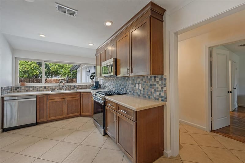 13107 Kerr Trail, Farmers Branch TX 75244 - Photo 10