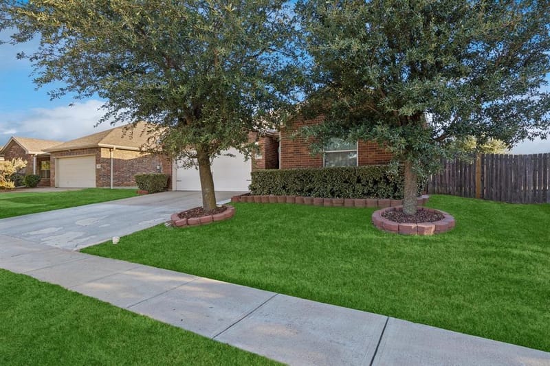 437 Buoy Drive, Crowley TX 76036 - Photo 3