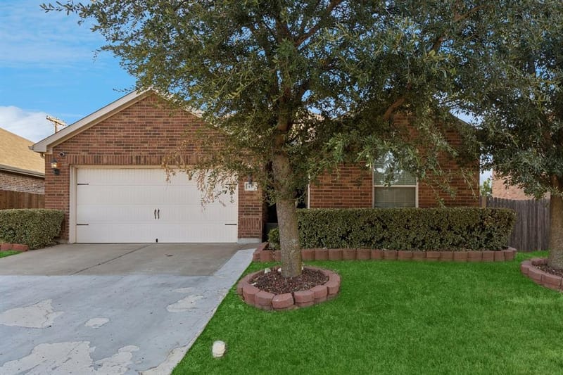 437 Buoy Drive, Crowley TX 76036
