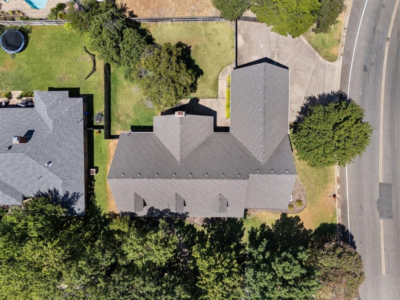 10026 Forest View Drive, Woodway TX 76712 - Photo 6