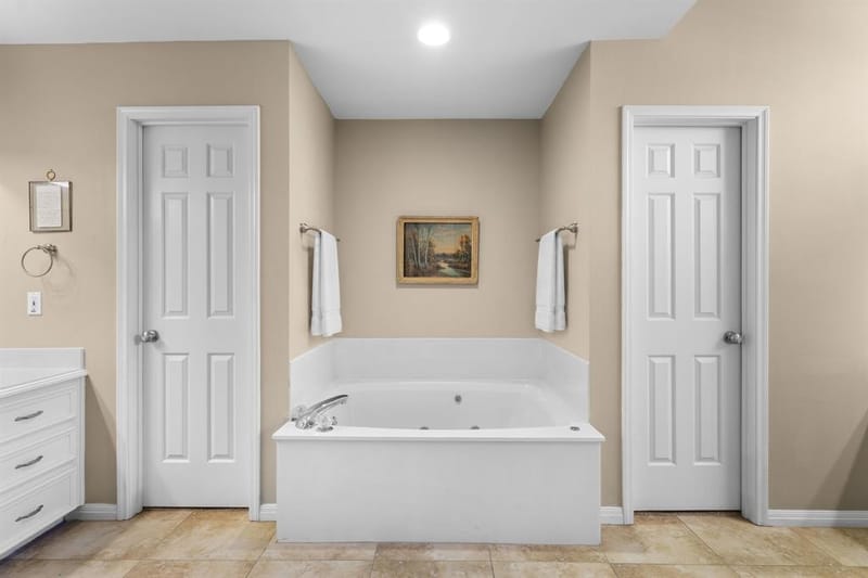 10026 Forest View Drive, Woodway TX 76712 - Photo 26
