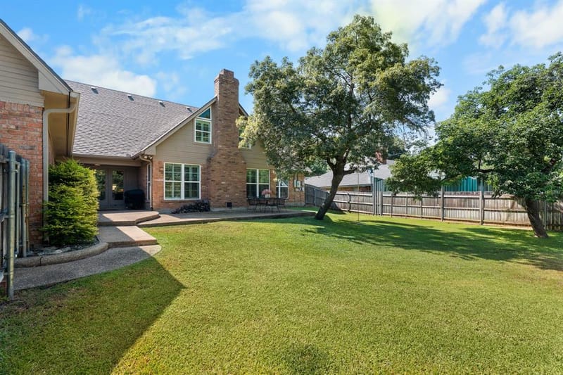 10026 Forest View Drive, Woodway TX 76712 - Photo 37