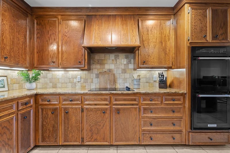 10026 Forest View Drive, Woodway TX 76712 - Photo 19