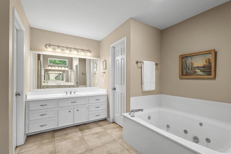 10026 Forest View Drive, Woodway TX 76712 - Photo 25
