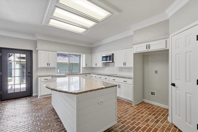 2385 Dundee Drive, Highland Village TX 75077 - Photo 7