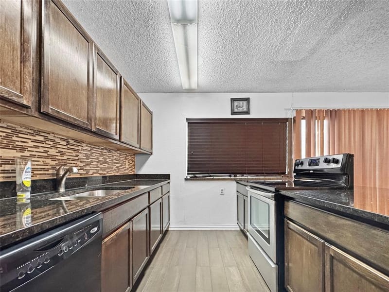705 Priscilla, DeSoto TX 75115 - Photo 2