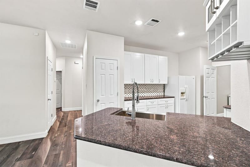 1837 Jennifer Court, Pelican Bay TX 76020 - Photo 10