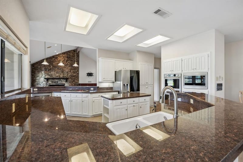 13217 Woodhaven Drive, Farmers Branch TX 75234 - Photo 9
