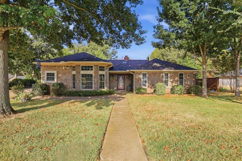 2809 Caprice Avenue, Denison TX 75020