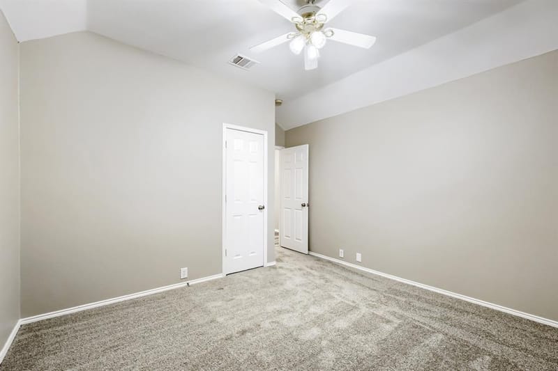 605 Oakbrook Drive, Burleson TX 76028 - Photo 22