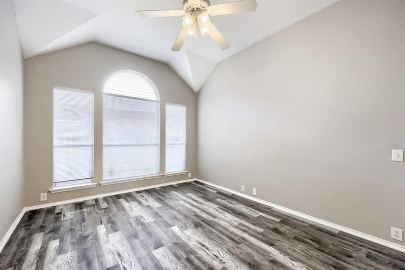 605 Oakbrook Drive, Burleson TX 76028 - Photo 15