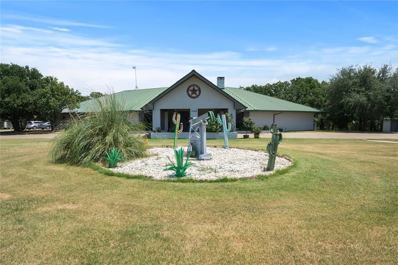 1629 Blair Drive, Cleburne TX 76031