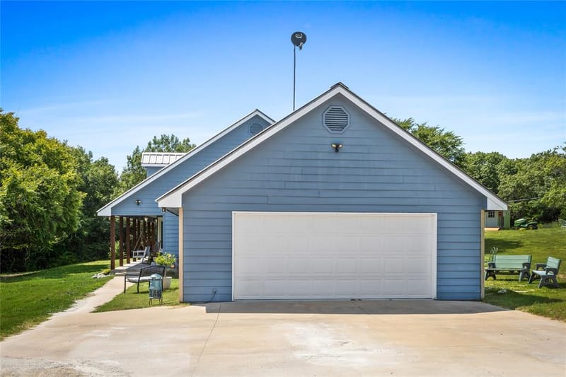 1088 Bub Hill Road, Whitewright TX 75491 - Photo 16