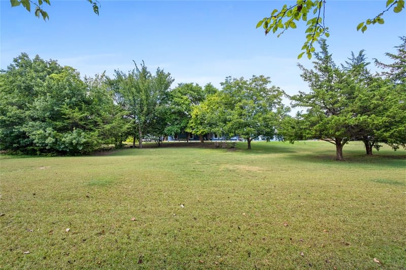 1088 Bub Hill Road, Whitewright TX 75491 - Photo 10