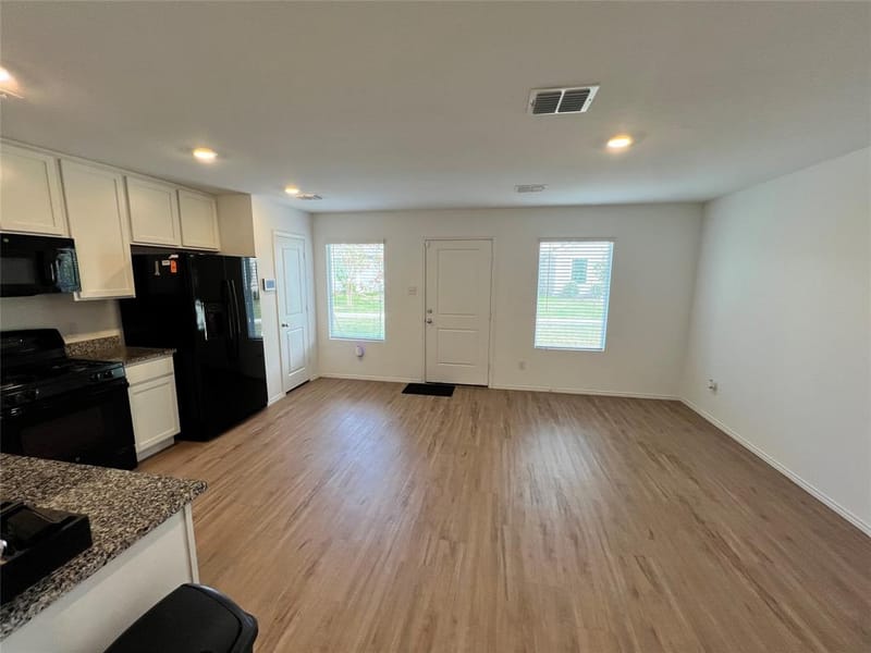 460 Whistlestop Way, Ferris TX 75125 - Photo 2