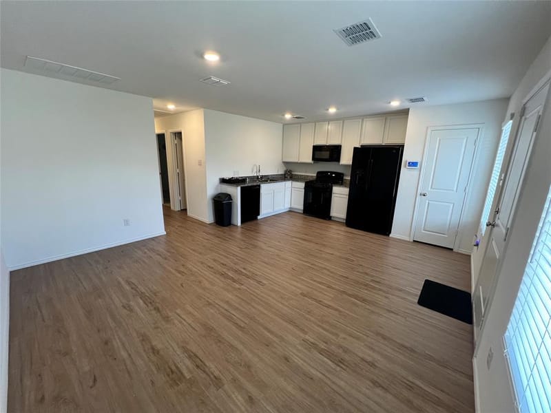 460 Whistlestop Way, Ferris TX 75125 - Photo 3