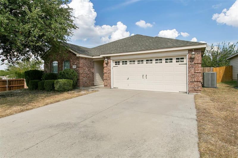14032 Sand Hills Drive, Fort Worth TX 76052 - Photo 2