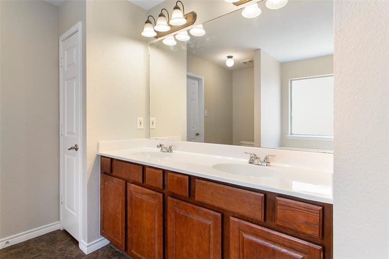 14032 Sand Hills Drive, Fort Worth TX 76052 - Photo 20