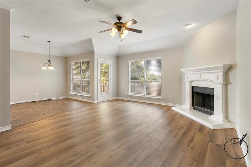 14032 Sand Hills Drive, Fort Worth TX 76052 - Photo 10