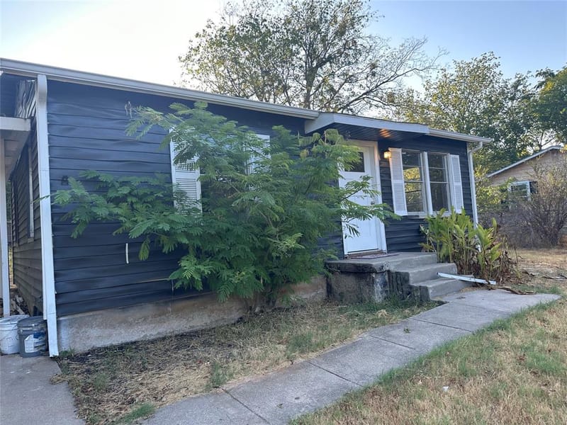 137 Lynn Drive, Azle TX 76020 - Photo 6