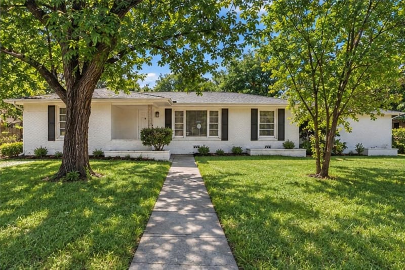 2416 Lake Air Drive, Waco TX 76710