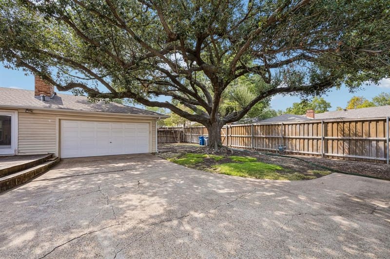 10507 Royalwood Drive, Dallas TX 75238 - Photo 21