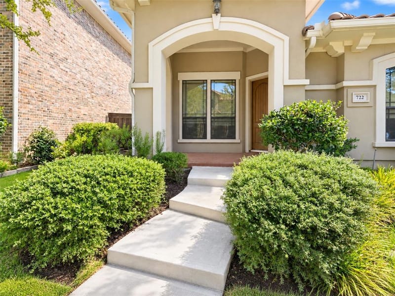 722 Arbol, Irving TX 75039 - Photo 3