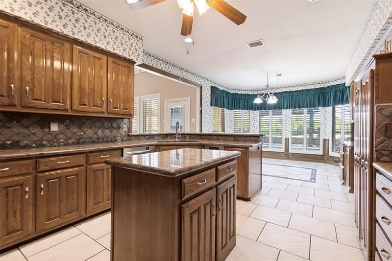 2605 Oak Point Drive, Garland TX 75044 - Photo 9