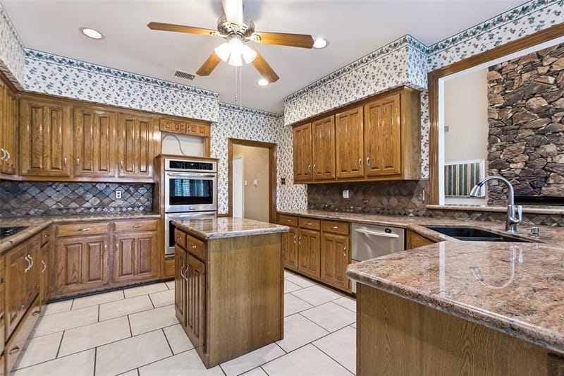 2605 Oak Point Drive, Garland TX 75044 - Photo 8