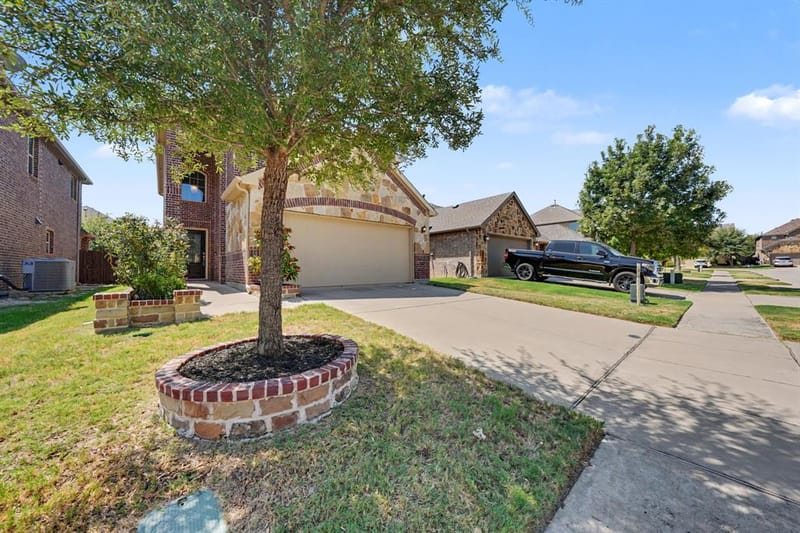 9817 Diamondback, McKinney TX 75071 - Photo 3