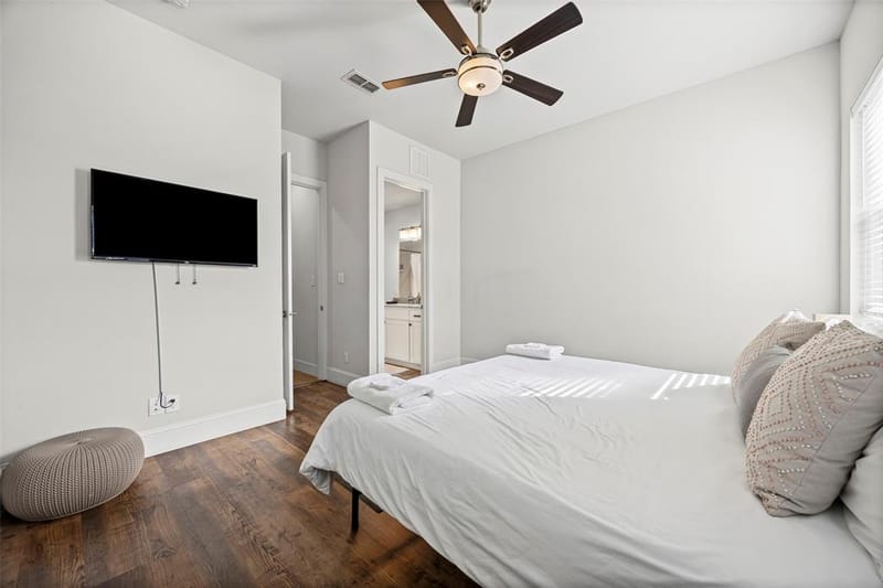 2011 N Prairie Avenue # 2011, Dallas TX 75204 - Photo 35