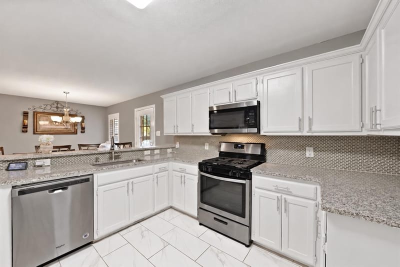 600 E Jacob Street, Pilot Point TX 76258 - Photo 10