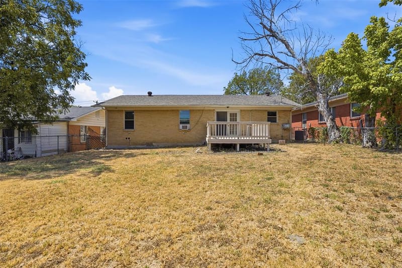 4304 Hodgkins Road, Lake Worth TX 76135 - Photo 23
