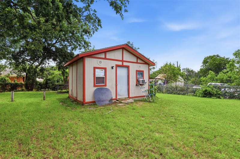 4304 Hodgkins Road, Lake Worth TX 76135 - Photo 24
