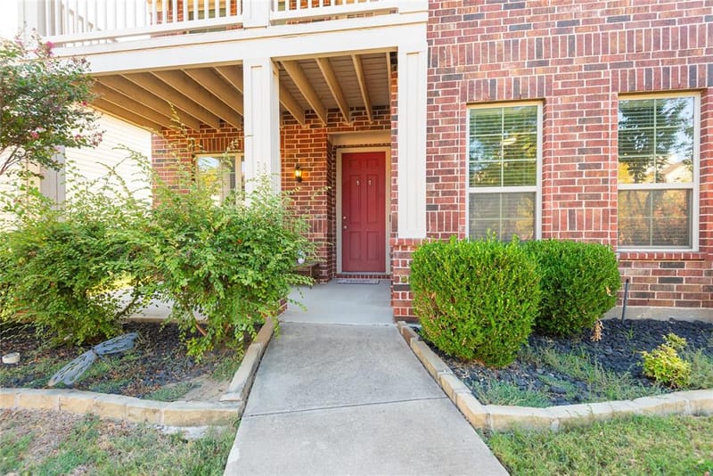 708 Whitemarsh Drive, Aubrey TX 76227 - Photo 4
