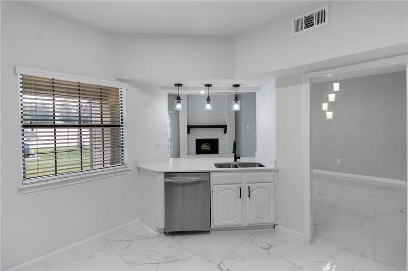 2835 Keller Springs Road # 903, Carrollton TX 75006 - Photo 4