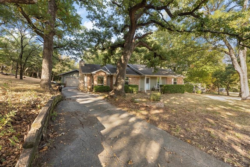 4009 High Meadows Drive, Alvarado TX 76009 - Photo 2