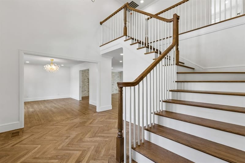 13907 Carillon Drive, Dallas TX 75240 - Photo 4