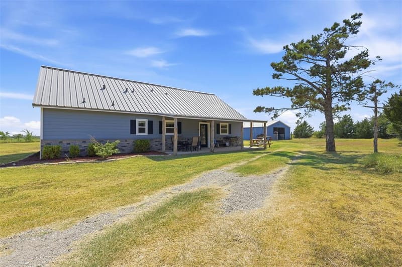 88 Green Meadow Drive, Valley View TX 76272 - Photo 2