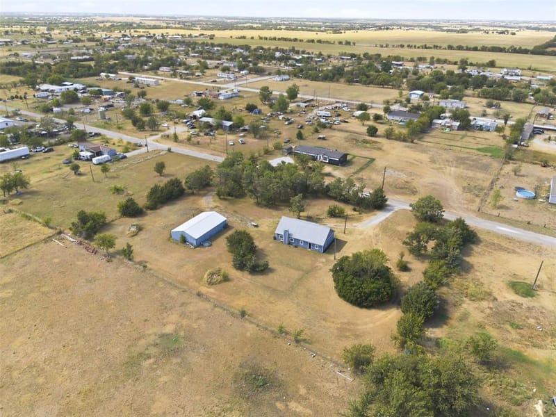 88 Green Meadow Drive, Valley View TX 76272 - Photo 19