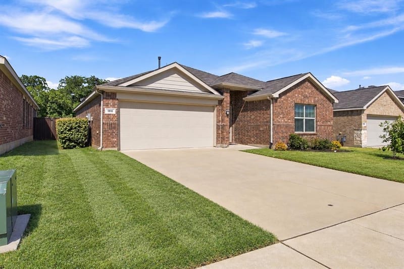 1810 Alamandine Avenue, Cross Roads TX 76227 - Photo 3