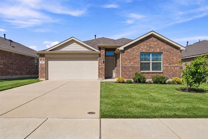 1810 Alamandine Avenue, Cross Roads TX 76227